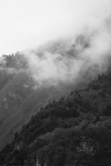 Return journey from Italy. Tired, exhausted and little time outside the car. Solution – photograph the mountains out of the car.